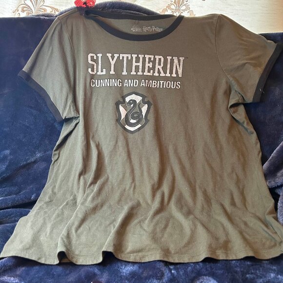 Womens Plus Torrid Harry Potter Slytherin Classic Fit Ringer T-Shirt Sz 2 Green - Picture 1 of 5